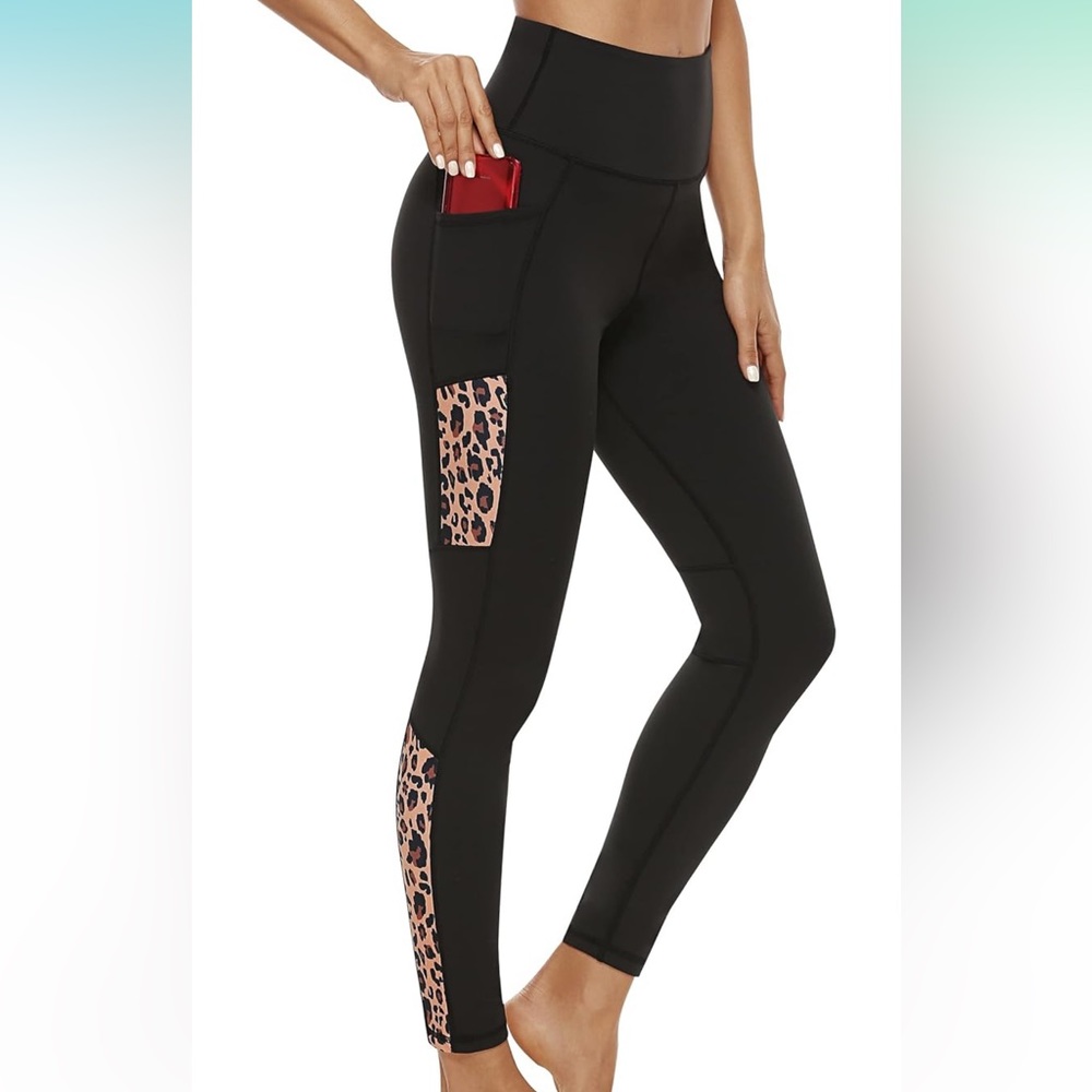 Women’s leopard leggings.